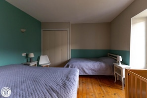 4 bedrooms