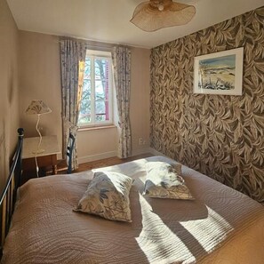 4 bedrooms, free WiFi - La Maçonnerie - Tauves (TAUVES)