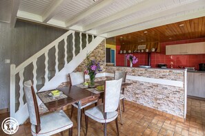 Dining - La Charrue - Saint-gervais-sous-meymont (SAINT-GERVAIS-SOUS-MEYMONT)