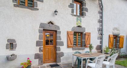 63g1180 - Saint-ours-les-roches