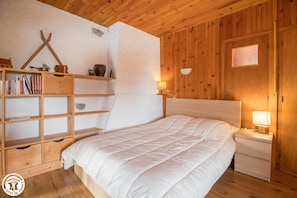 2 bedrooms