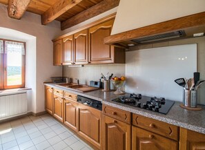 冷蔵庫、電子レンジ、オーブン、食器洗い機