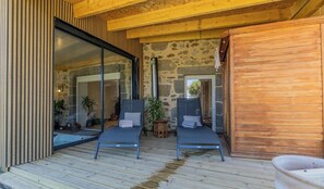 Terrace/patio - 63g1455 - Montaigut LE Blanc (MONTAIGUT LE BLANC)