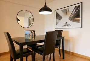 Dining - Lovely 3BR with Balcony in Miraflores (Miraflores)