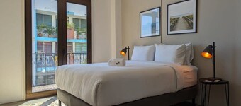 w* | Functional 1BR in Casco Viejo