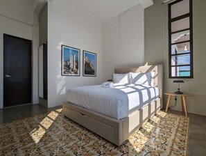 1 habitación, escritorio, tabla de planchar con plancha y wifi 