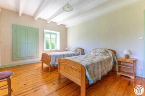 2 bedrooms