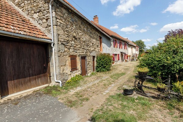 Exterior - Chez Monique - Miremont (MIREMONT)