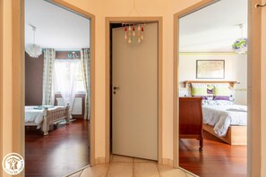 4 室のベッドルーム、WiFi (無料)