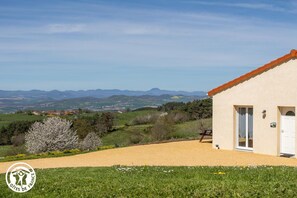 Exterior - Gîte 63g1648 - Saint Etienne SUR Usson (SAINT ETIENNE SUR USSON)