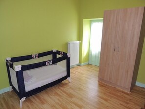 2 bedrooms, free WiFi