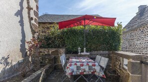 Outdoor dining - La Salamandre - Saint-victor-la-riviere (SAINT-VICTOR-LA-RIVIERE)