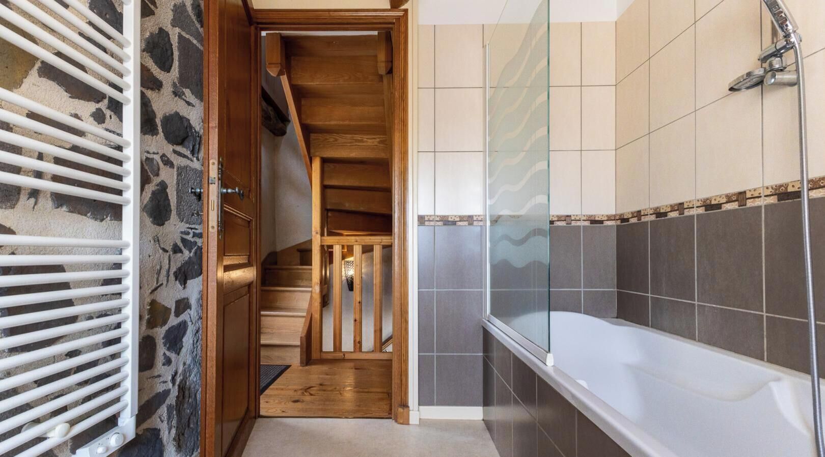 Bathtub