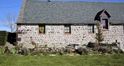 LA GRANGE - BESSE ET SAINT ANASTAISE