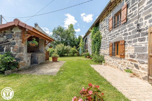 Le Tilleul - CHARBONNIERES LES VARENNES