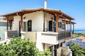 Exterior - Studio Apartment 'Lefkothea' with Sea View, Wi-Fi and Air Conditioning (Lefkada)