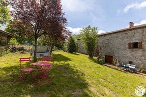 Outdoor dining - le Buisson - Echandelys (ECHANDELYS)