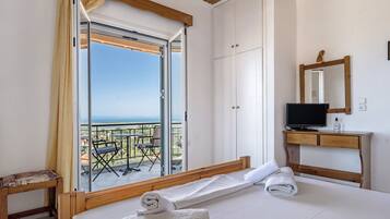 1 bedroom, free WiFi, bed sheets