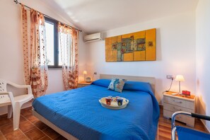 2 Schlafzimmer, Bügeleisen/Bügelbrett, Bettwäsche