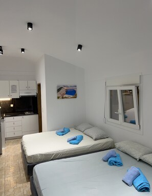 4 bedrooms, iron/ironing board, free WiFi, bed sheets