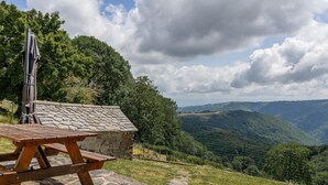 Outdoor dining - Chez Mino - Saint-pierre-colamine (SAINT PIERRE COLAMINE)