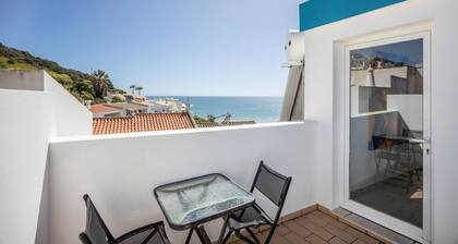 Holiday Home "Casa Da Paz" with Sea View, Private Terraces & Wi-Fi
