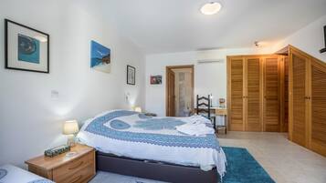 1 quarto, Wi-Fi de cortesia, roupa de cama