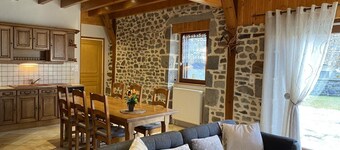 AT THE BARN - PERPEZAT