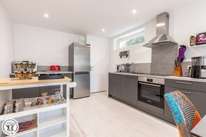 Fridge, microwave, oven, dishwasher