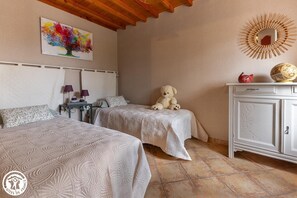 2 bedrooms, free WiFi