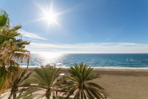 Apartment "Ocean Views, Paseo Marítimo" with Terrace and Wi-Fi