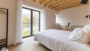 6 quartos, Wi-Fi de cortesia