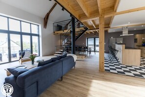 TV, fireplace - Grange Saint Martin - Rochefort Montagne (ROCHEFORT MONTAGNE)