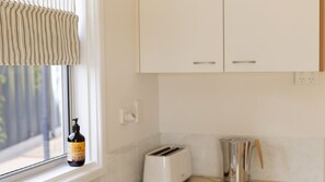 Interior - The Mullet - With Water Views (Nambucca Heads)