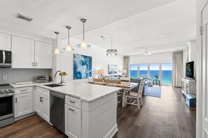 Fridge, microwave, oven, stovetop - Beachfront! Breathtaking Views! Beach Manor 811 ~ Getaway w/ 2 Pools, Hot Tub, Spa! (Miramar Beach)