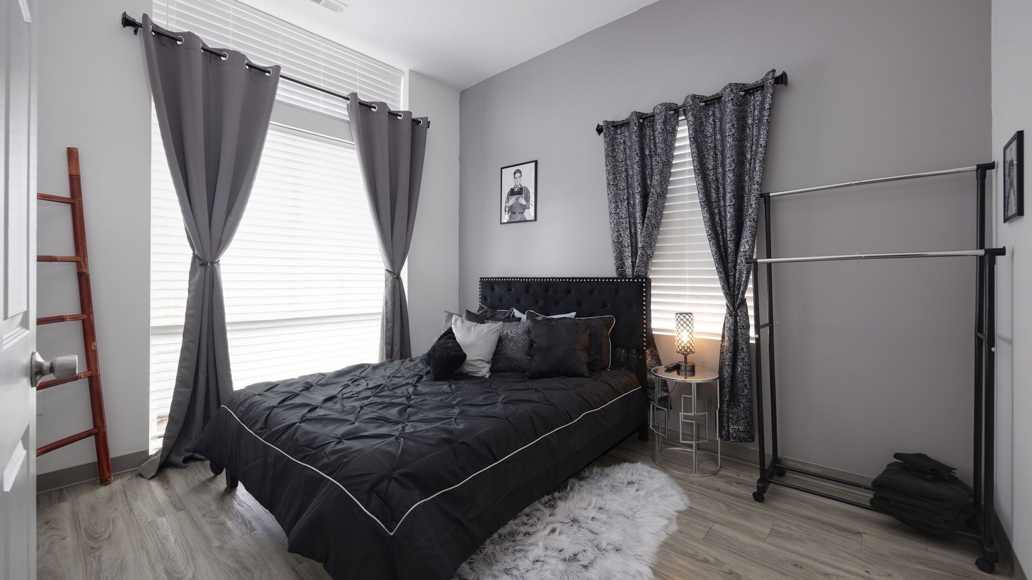The Elvis Suite! 2 bd w/ a total vibe!