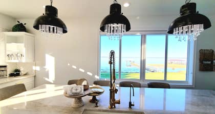 Lakefront Luxury-Sebring Raceway, Lake Placid, Legoland, Disney & Hiking Nearby!