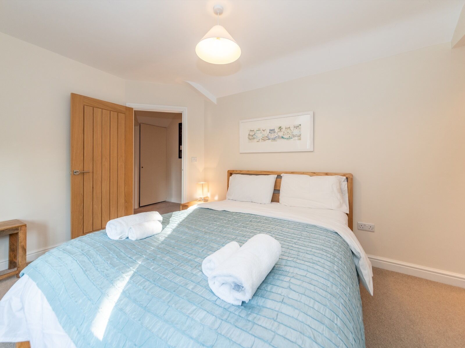 3 bedrooms, iron/ironing board, free WiFi, bed sheets