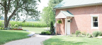 Guest House on a beautiful farm near Shady Maple
