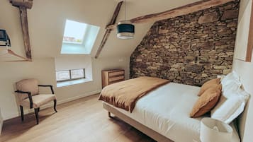 2 bedrooms, iron/ironing board, free WiFi