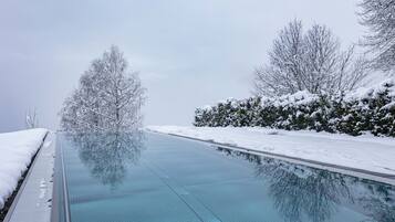 室外游泳池,恒温泳池