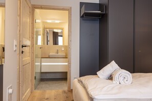 2 makuuhuonetta, ilmainen Wi-Fi, vuodevaatteet
