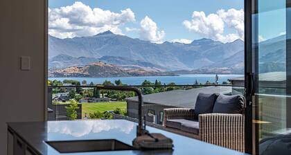 Stylish Panoramic Mountain and Lake Views