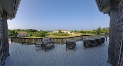 Stunning Sunsets with beach access! Now with air conditioning downstairs.