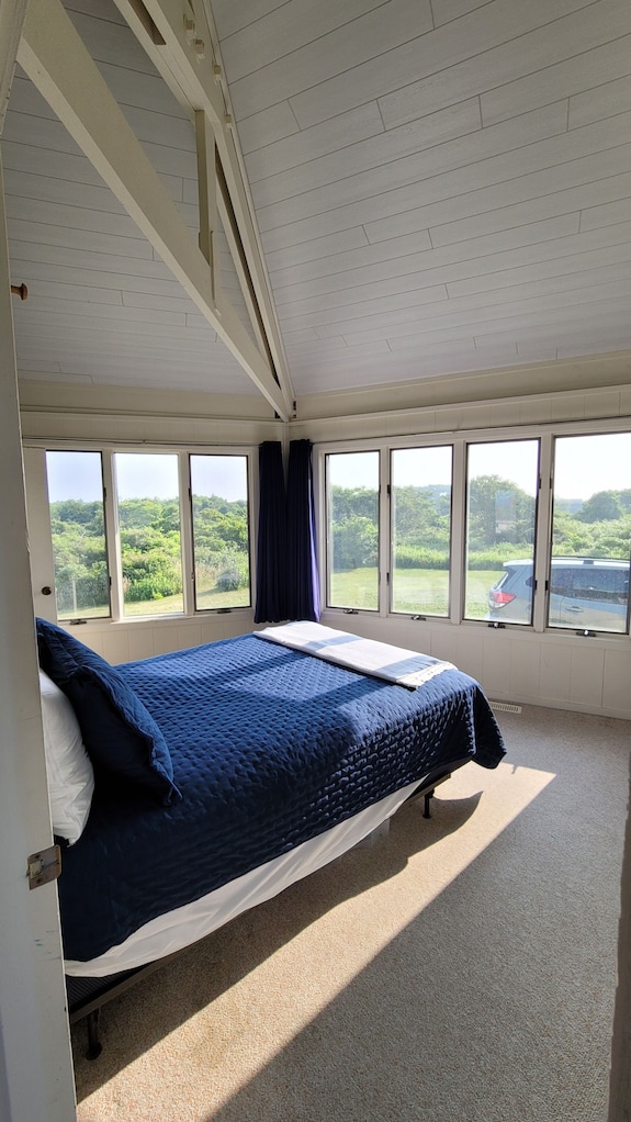 Stunning Sunsets With Beach Access! Now With Air Conditioning Downstairs. - Block Island, RI