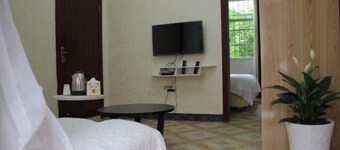 Fangwu Youth Hostel