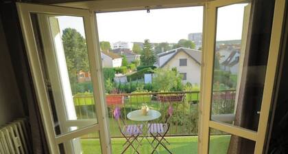 Quiet, bright apartment near Nancy Thermal with balcony