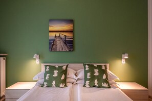 2 chambres, fer et planche à repasser, Wi-Fi, draps fournis
