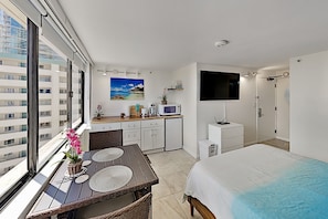 Iron/ironing board, free WiFi, bed sheets