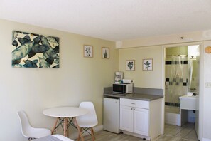 Interior - Radiant Hawaiian Monarch Studio | Pool + Gym (Honolulu)